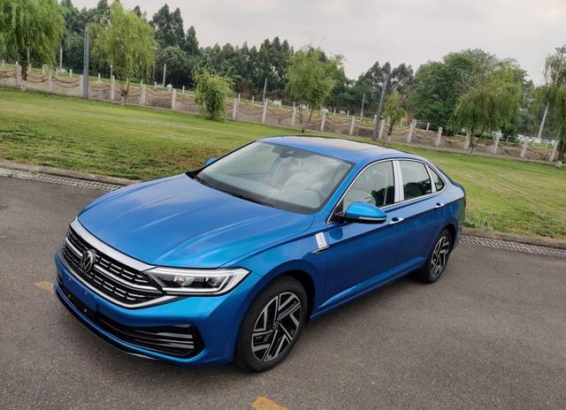 汽车快讯！12.79万起的“平民A4L”，加速8s级，一公里五毛钱，上市就锁定爆款